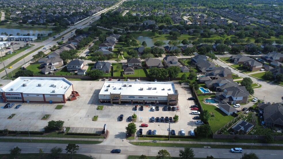 12810 W Broadway St, Pearland, TX à louer - Photo de l’immeuble – Image 2 sur 3