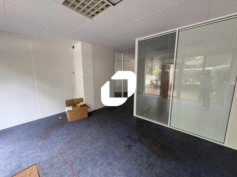 Bureau dans Saint-Germain-en-Laye à louer - Photo de l’immeuble – Image 3 sur 6