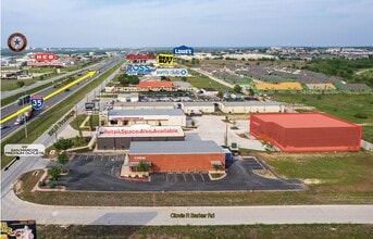 2609 S Interstate 35, San Marcos, TX à louer Photo intérieure– Image 1 sur 2