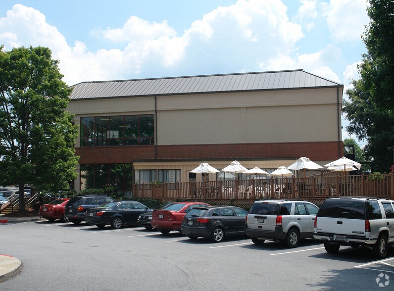 4920 B NE Roswell Rd, Atlanta, GA à louer - Photo de l’immeuble – Image 2 sur 4