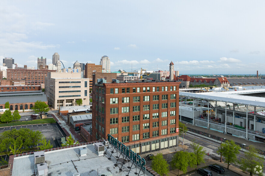 308 N 21st St, Saint Louis, MO à louer - Photo de l’immeuble – Image 3 sur 11