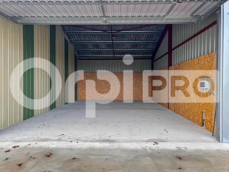 Industriel/Logistique dans Saubrigues à louer - Photo de l’immeuble – Image 1 sur 1