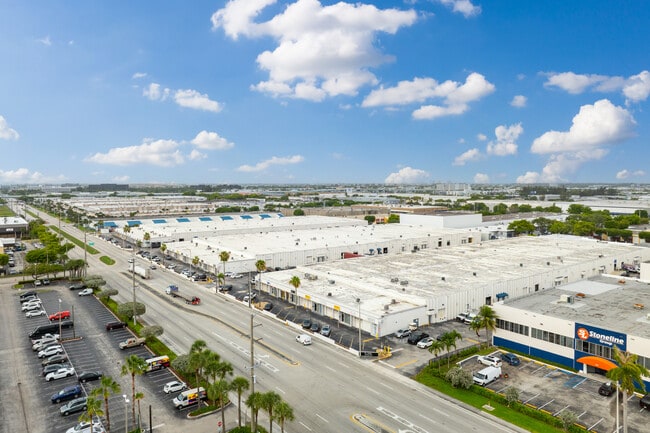 Plus de détails pour 7212-7282 NW 33rd St, Miami, FL - Local commercial, Industriel/Logistique à louer