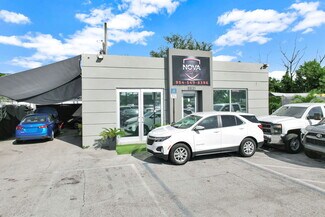 Plus de détails pour 9621 NW 27th Ave, Miami, FL - Bureau à vendre