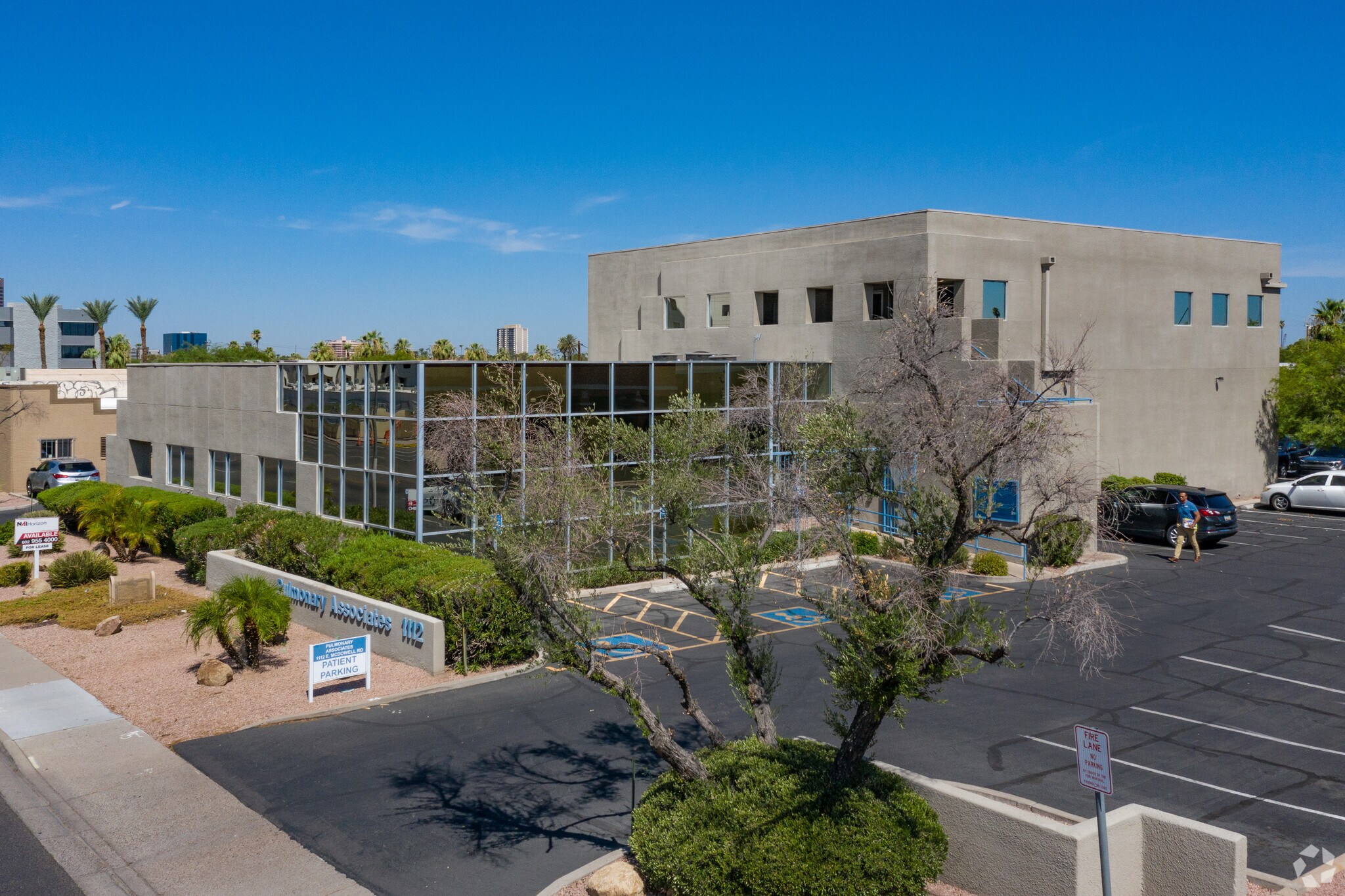 1112 E McDowell Rd, Phoenix, AZ à louer Photo de l’immeuble– Image 1 sur 9