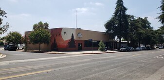 10734 White Oak Ave, Granada Hills CA - Immobilier d'entreprise