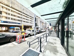 813-823 Carnarvon St, New Westminster, BC à louer Photo de l’immeuble– Image 2 sur 10