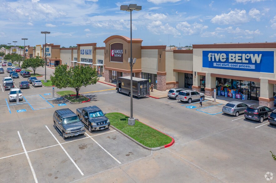 13702-13858 Northwest Fwy, Houston, TX à louer - Photo de l’immeuble – Image 3 sur 10