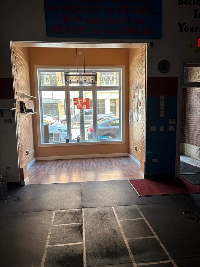2625 N Halsted St, Chicago, IL 60614 - Lot 2625 -  - Photo intérieure - Image 1 of 4