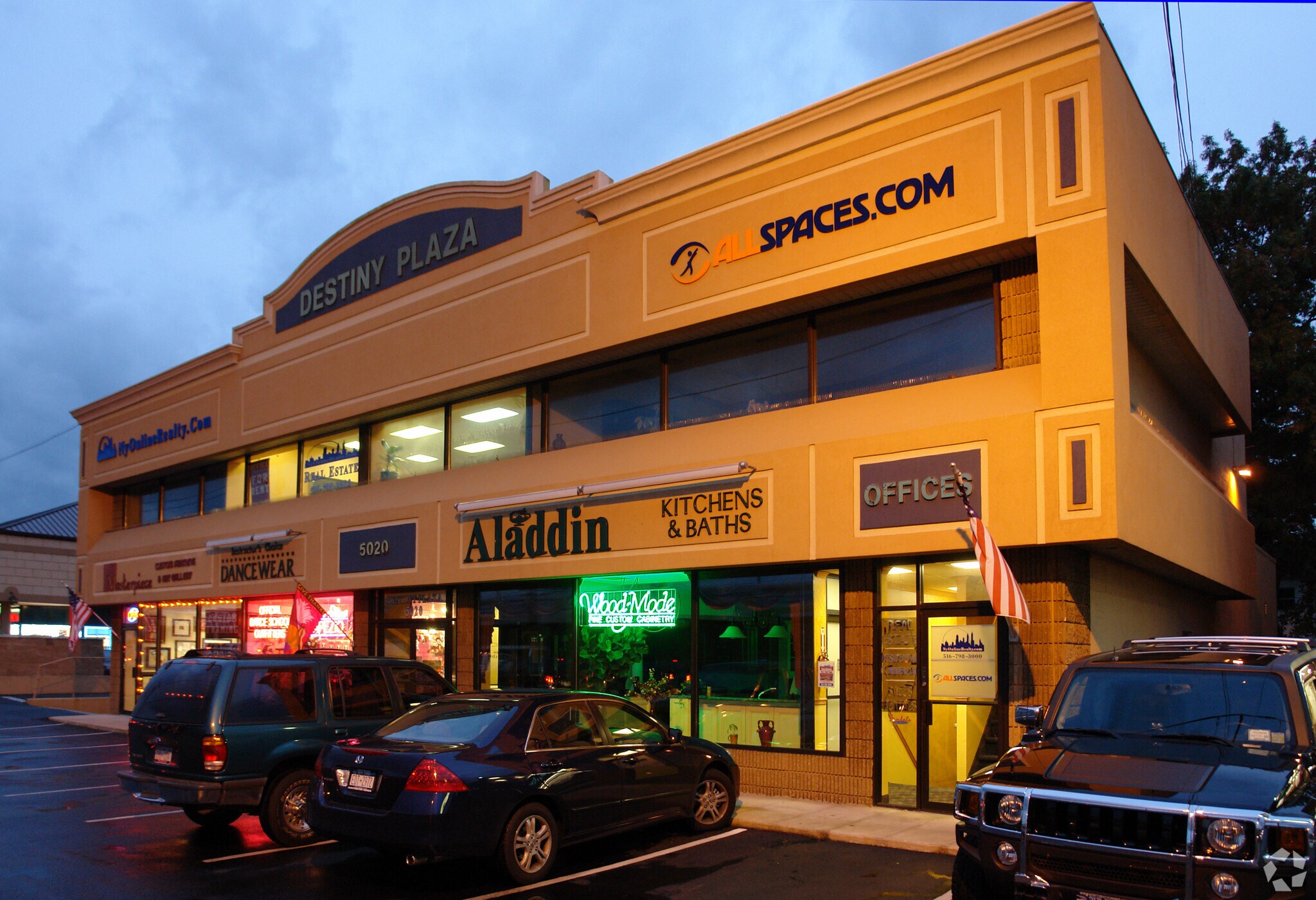 5020 Sunrise Hwy, Massapequa Park, NY à louer Photo principale– Image 1 sur 16