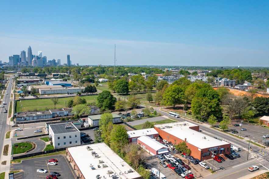 127 W 28th St, Charlotte, NC à louer - Photo de l’immeuble – Image 3 sur 17