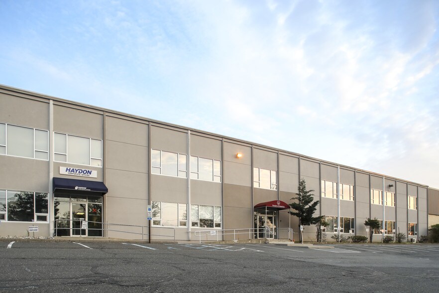 415 Hamburg Tpke, Wayne, NJ à louer - Photo de l’immeuble – Image 2 sur 6