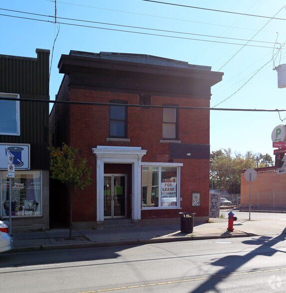 262 Ottawa St N, Hamilton, ON à louer - Photo de l’immeuble – Image 3 sur 3