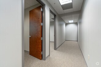 1822 E Highway 54, Durham, NC à louer Photo intérieure– Image 2 sur 7