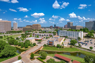 130 E John Carpenter Fwy, Irving, TX - VUE AÉRIENNE  vue de carte - Image1