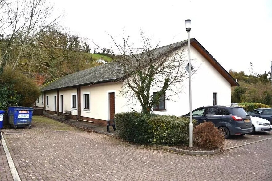 Bureau dans 2 Woodburn Terrace, Newcastle Emlyn à louer - Photo de l’immeuble – Image 3 sur 5