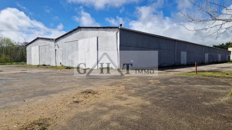 Industriel/Logistique dans Angerville à vendre - Photo de l’immeuble – Image 3 sur 7