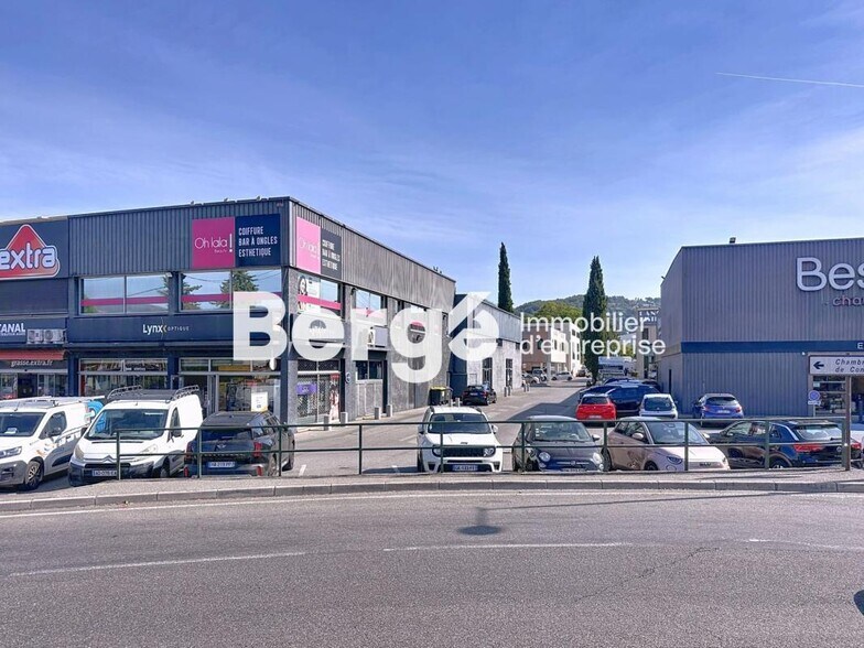 Local commercial dans Grasse à louer - Photo de l’immeuble – Image 1 sur 6
