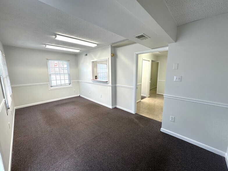 500-515 Charles St, La Plata, MD à louer - Photo de l’immeuble – Image 1 sur 10