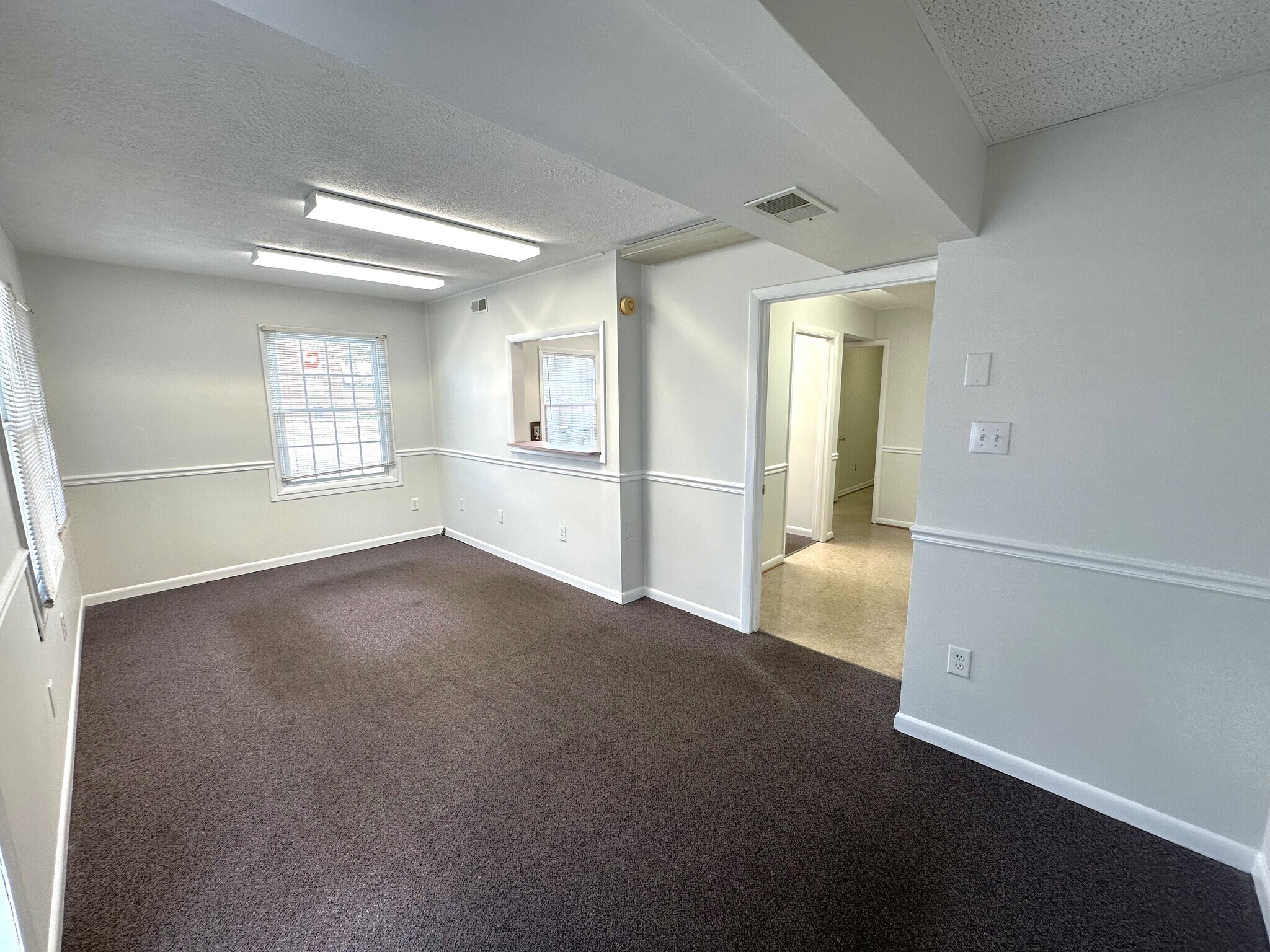 500-515 Charles St, La Plata, MD à louer Photo de l’immeuble– Image 1 sur 11