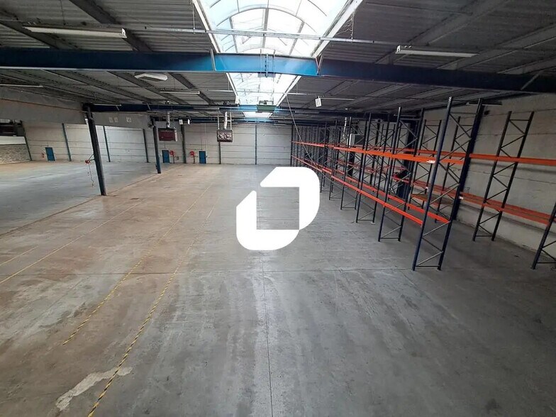 Bureau dans Roncq à louer - Photo de l’immeuble – Image 2 sur 10