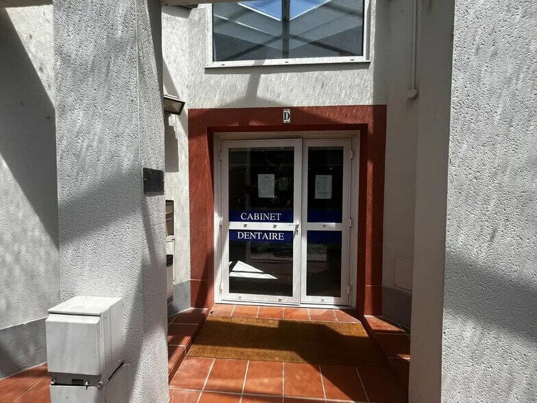 Bureau dans Muret à vendre - Hall d’entrée – Image 1 sur 9