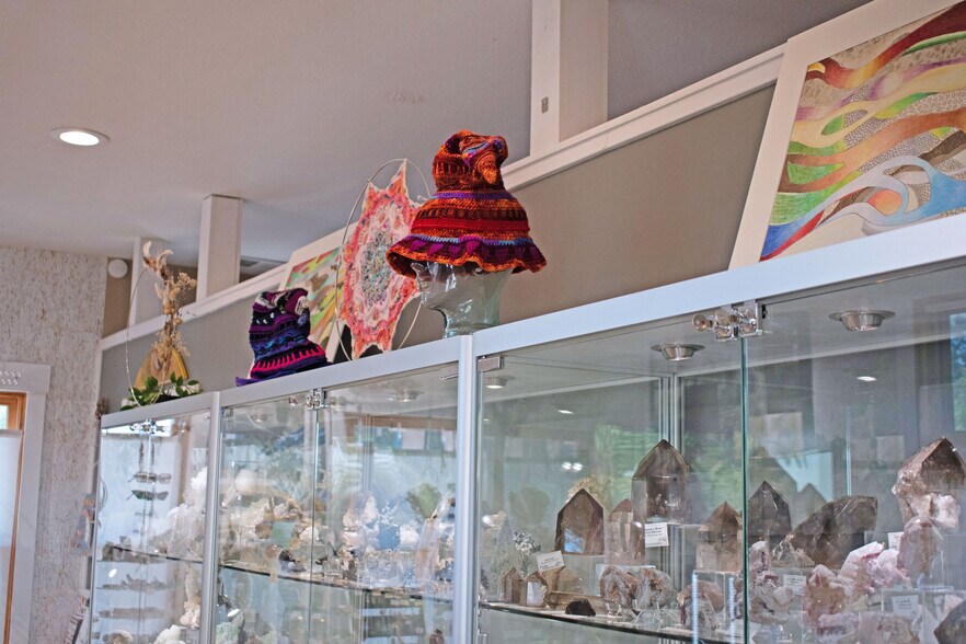 119 S Cloverdale Blvd, Cloverdale, CA à vendre - Photo intérieure – Image 2 sur 15