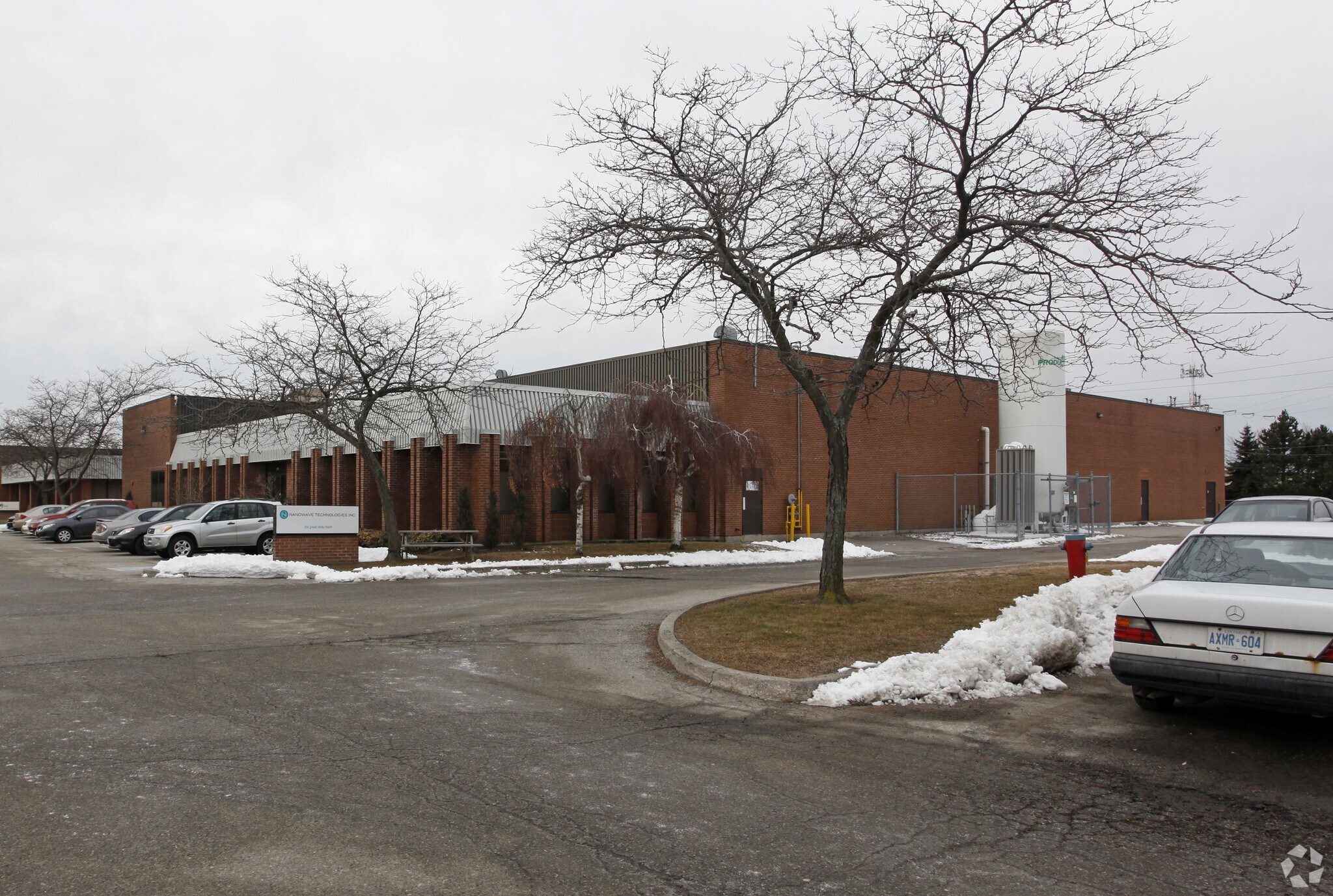427 Horner Av, Toronto, ON à louer Photo principale– Image 1 sur 3