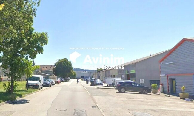 Plus de détails pour Local commercial à louer