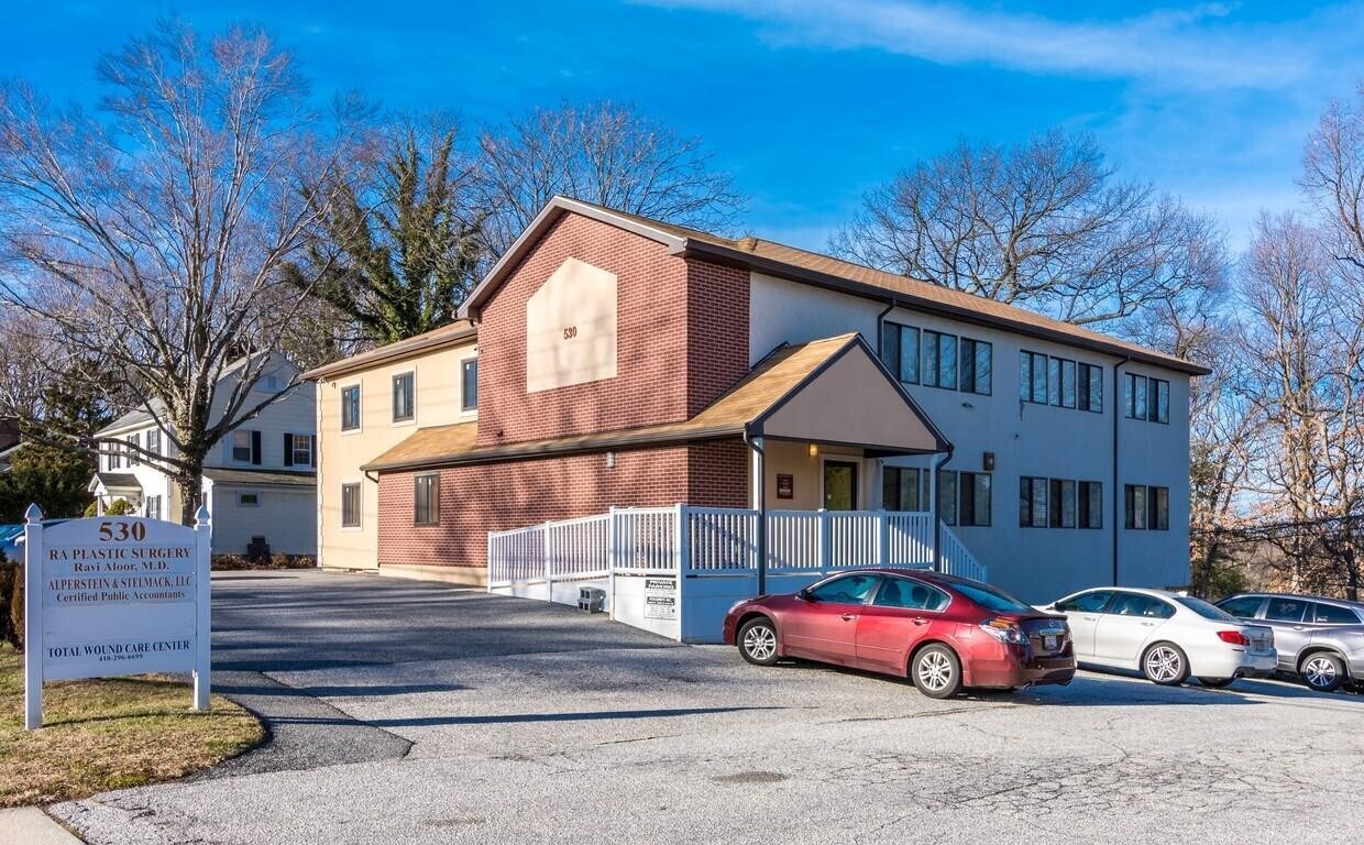 530 E Joppa Rd, Towson, MD à louer Photo de l’immeuble– Image 1 sur 4