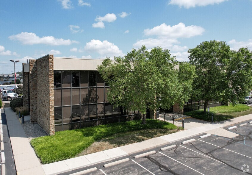 8140 Knue Rd, Indianapolis, IN à louer - Photo de l’immeuble – Image 1 sur 3