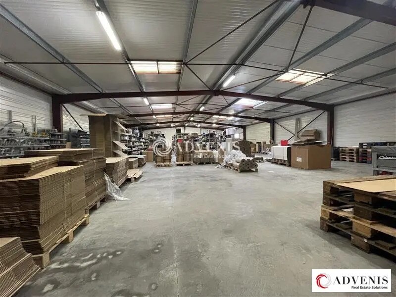 Local d'activités dans Saint-Médard-en-Jalles à vendre Photo intérieure– Image 1 sur 8