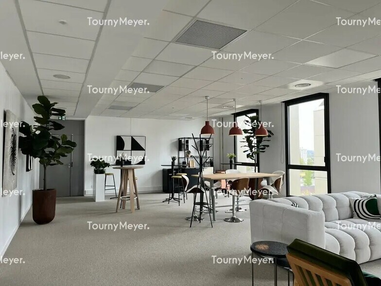 Bureau dans Bordeaux à louer - Photo de l’immeuble – Image 3 sur 12