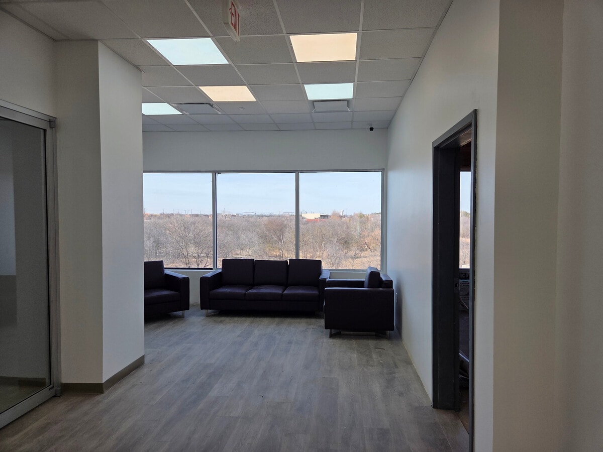 25663 Smotherman Rd, Frisco, TX 75033 - Lot 414 -  - Photo intérieure - Image 1 of 4