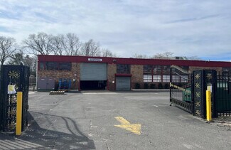 Plus de détails pour 130 W 10th St, Huntington Station, NY - Industriel/Logistique à louer