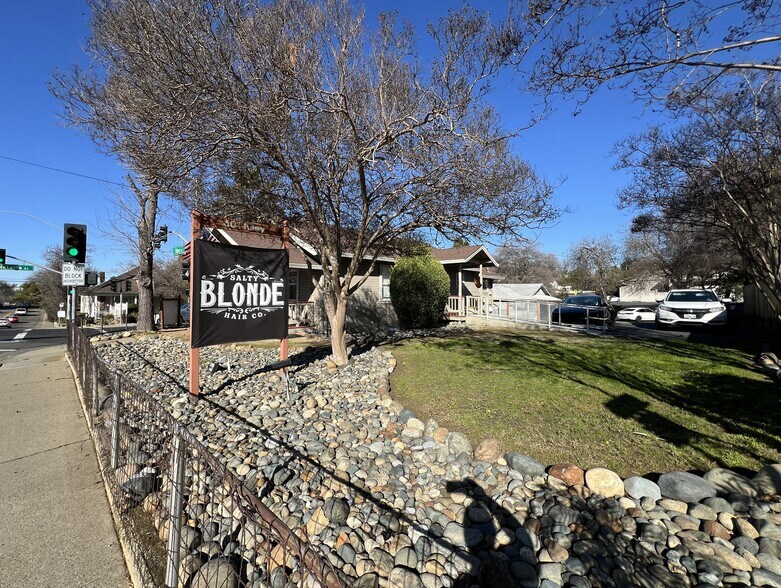 601 Riley St, Folsom, CA à vendre - Photo principale – Image 1 sur 19