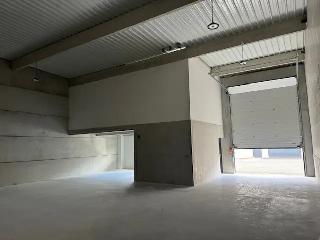 Local d'activités dans Mios à vendre - Photo intérieure – Image 2 sur 6