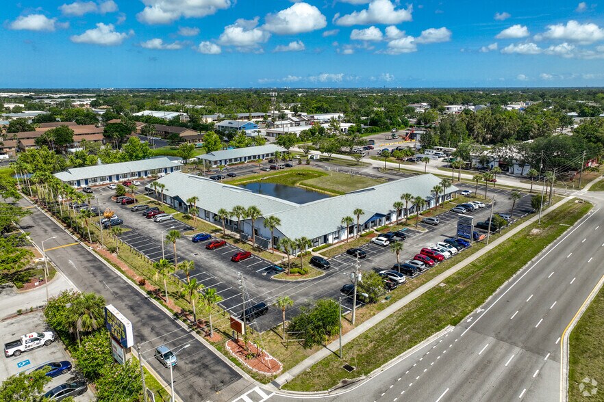 11350 66th St N, Largo, FL à louer - Photo de l’immeuble – Image 1 sur 18