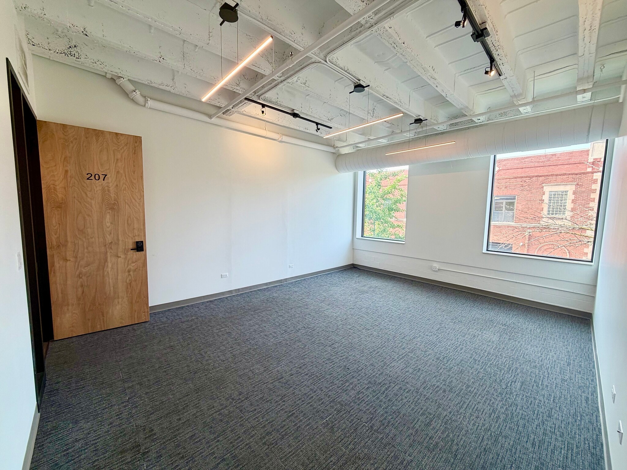 1801 W Berteau Ave, Chicago, IL à louer Photo intérieure– Image 1 sur 4