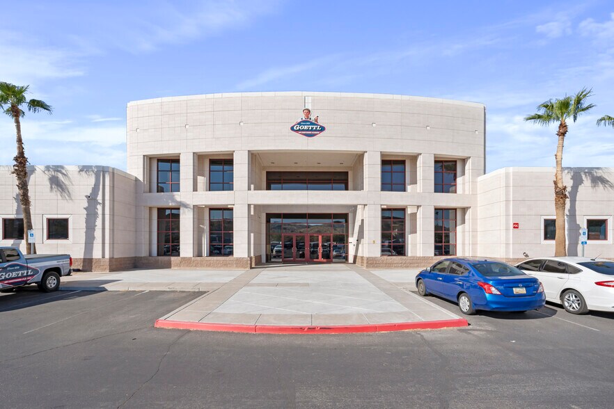 4611 E Baseline Rd, Phoenix, AZ à vendre - Photo de l’immeuble – Image 1 sur 13