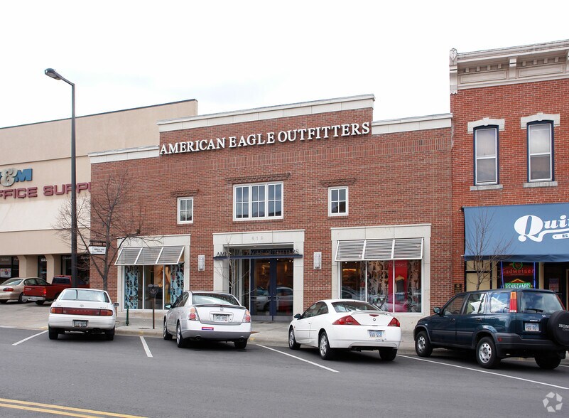 619 Massachusetts St, Lawrence, KS à louer - Photo de l’immeuble – Image 2 sur 5