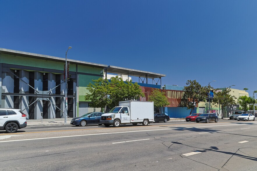 1532 N Highland Ave, Los Angeles, CA à vendre - Photo principale – Image 1 sur 24