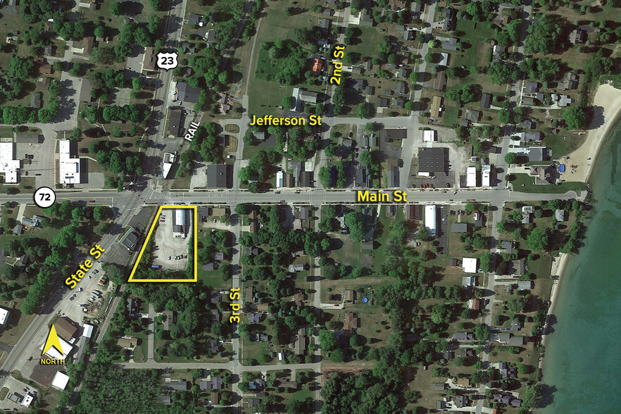 106 E Main St, Harrisville, MI à vendre - Photo de l’immeuble – Image 2 sur 2