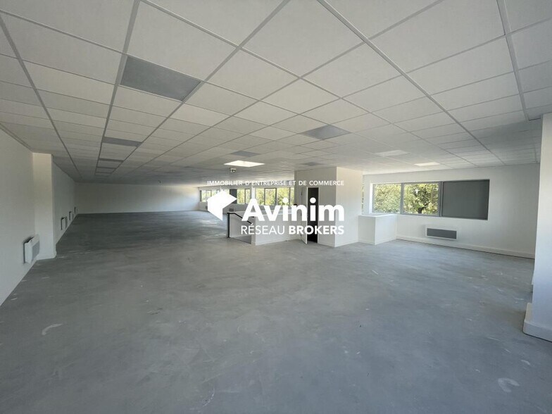 Bureau dans Rousset à vendre - Photo intérieure – Image 2 sur 5