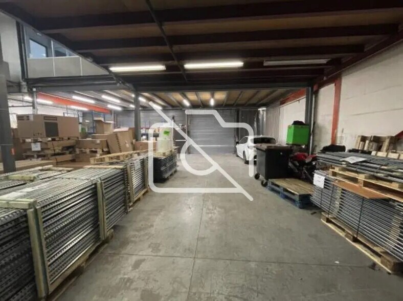 Industriel/Logistique dans Massy à louer - Photo de l’immeuble – Image 3 sur 3