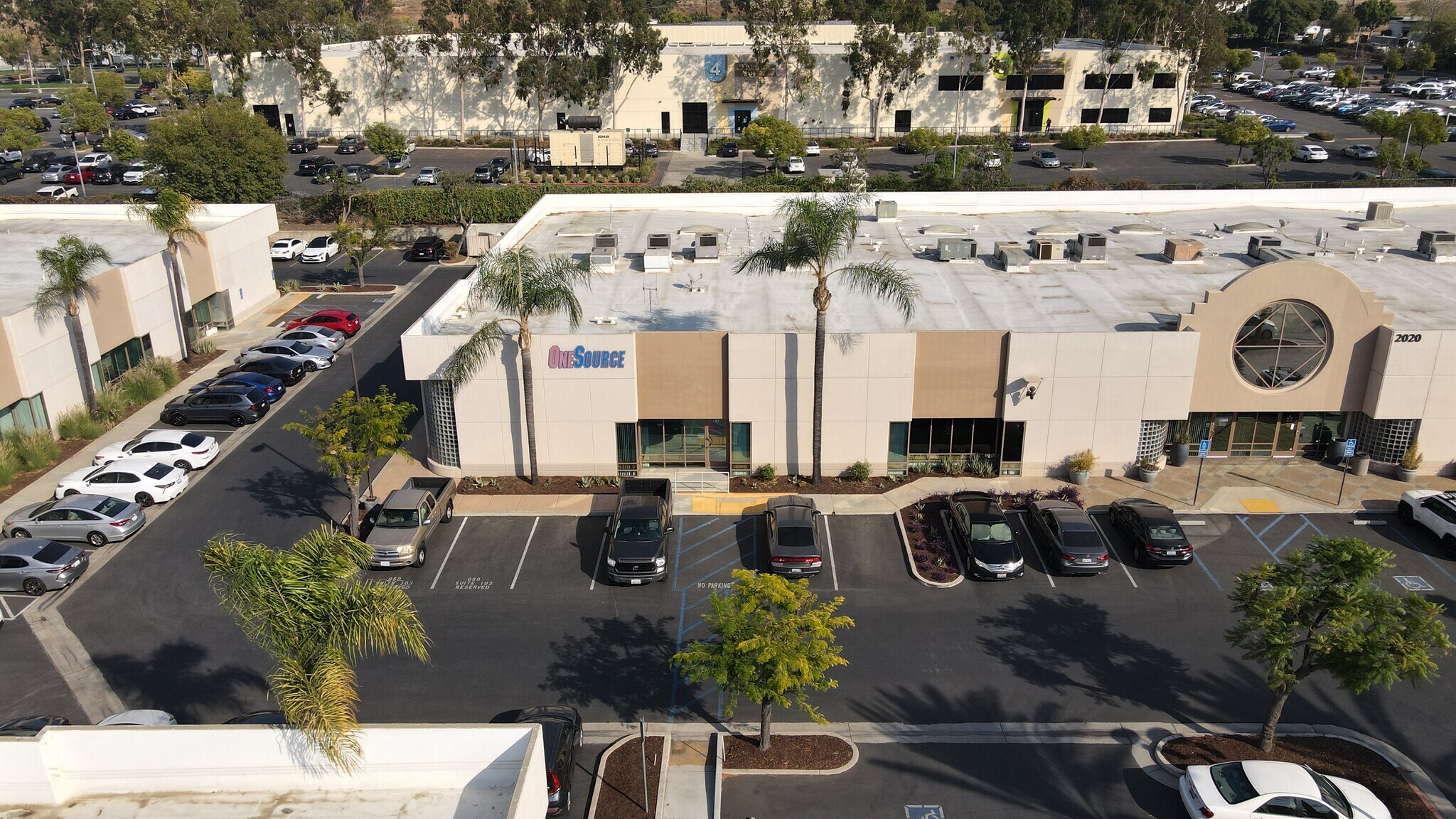 2010 Iowa Ave, Riverside, CA à louer Photo de l’immeuble– Image 1 sur 15