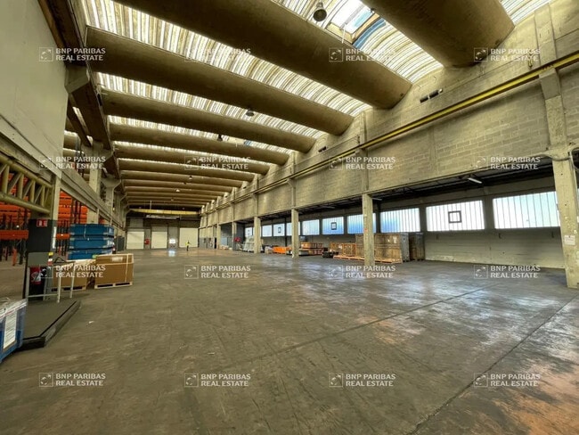 Plus de détails pour Bureau, Local d'activités à louer