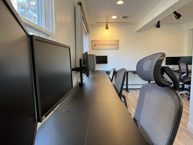 354 Kingston Rd, Parsippany, NJ à louer - Photo de l’immeuble – Image 2 sur 33