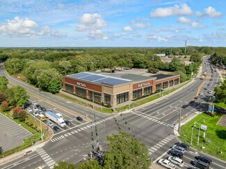 Plus de détails pour 635 Middle Country Rd, Coram, NY - Local commercial à vendre