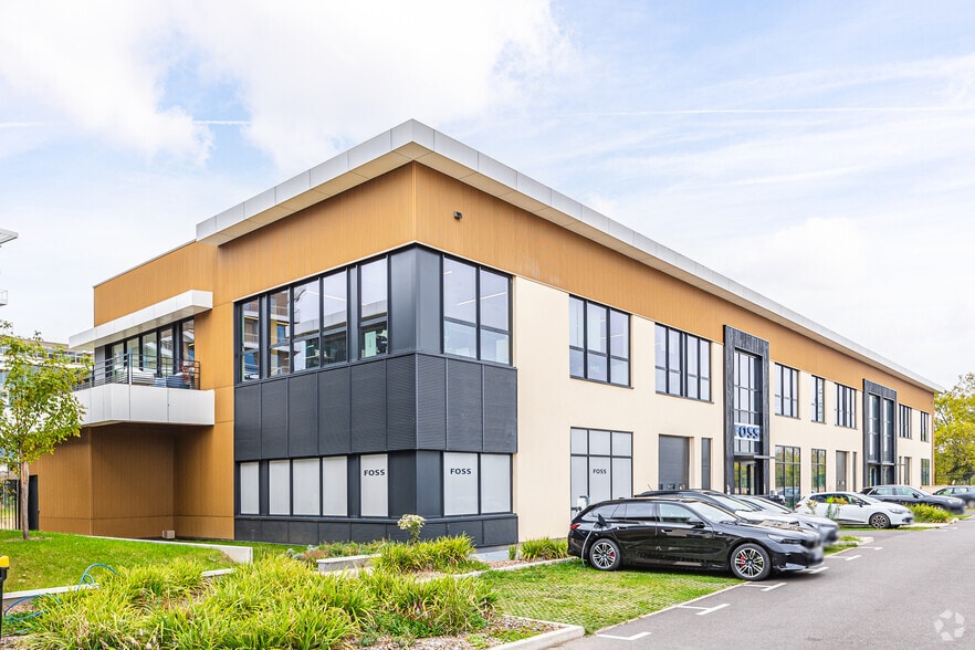 Local d’activités dans Nanterre à louer - Photo principale – Image 3 sur 3